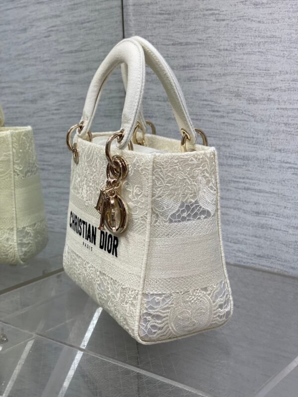 DIOR official website 1:1 embroidered bag premium version