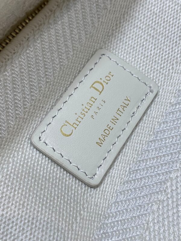 DIOR official website 1:1 embroidered bag premium version