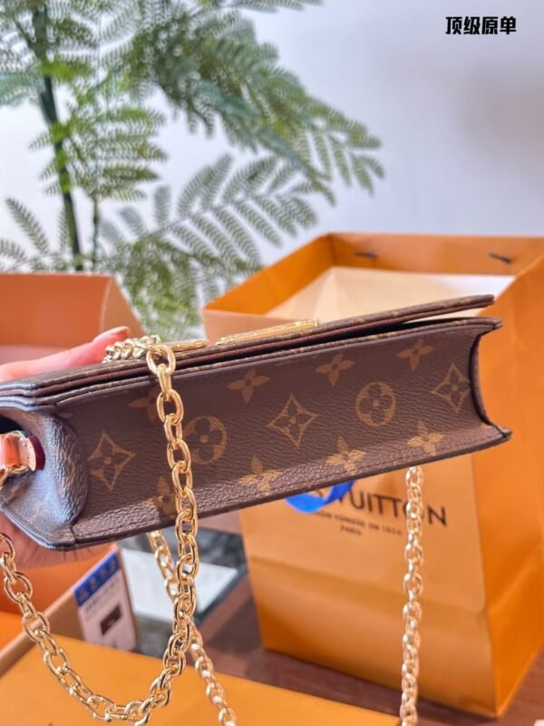 Louis Vuitton bag 20.7×10.2×3.5cm