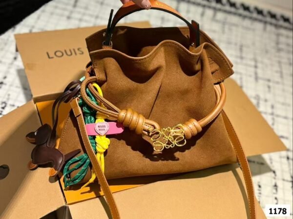 LOEWE Anagram New Bag 30x24cm