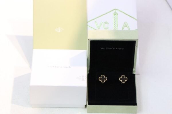 Van Cleef & Arpels earrings Premium