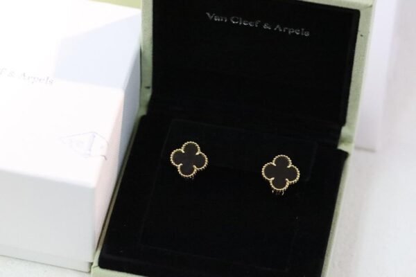 Van Cleef & Arpels earrings Premium
