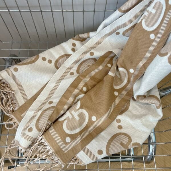 GUCCI scarf 50x180cm