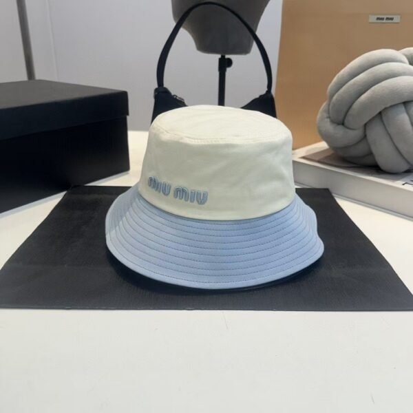 MIUMIU bucket hat