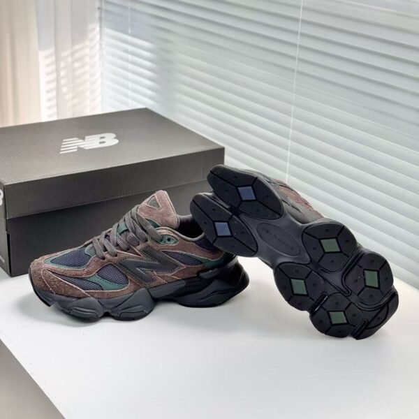 New Balance 9060 Sports shoes