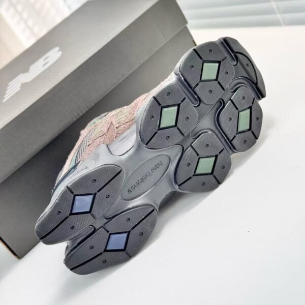 New Balance 9060 Sports shoes