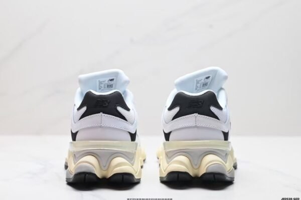 New Balance 9060 Sports shoes