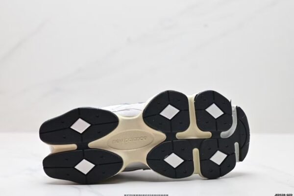 New Balance 9060 Sports shoes