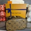 Louis Vuitton cosmetic bag 19x13x11cm