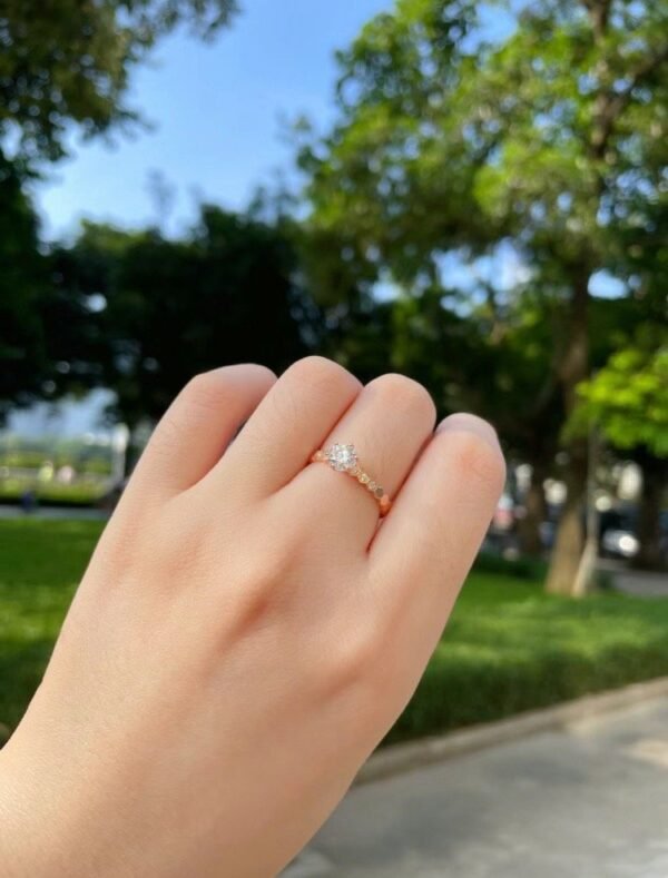 Chaumet Honeycomb Crown Diamond Ring 1 carat Premium