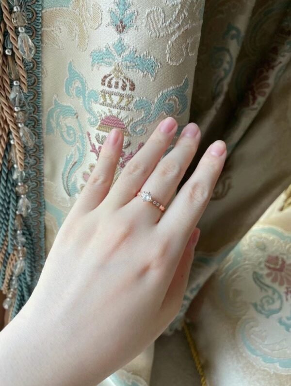 Chaumet Honeycomb Crown Diamond Ring 1 carat Premium