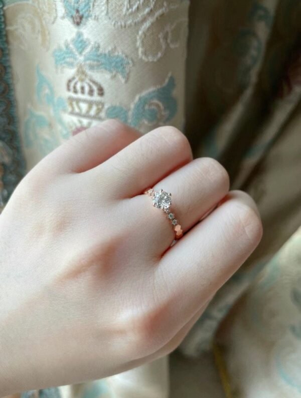 Chaumet Honeycomb Crown Diamond Ring 1 carat Premium