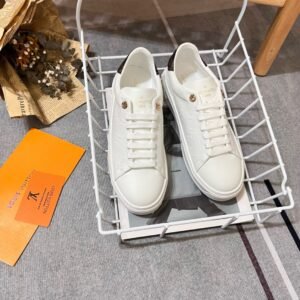 微信图片_20250225162053.jpg Louis Vuitton casual shoes