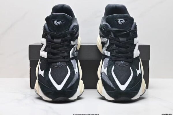 New Balance 9060 Sports shoes