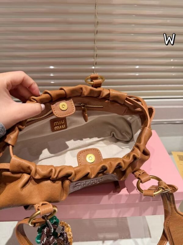 miumiu baseball bag  43x19cm