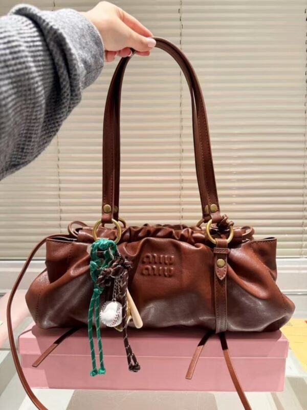 miumiu baseball bag  43x19cm