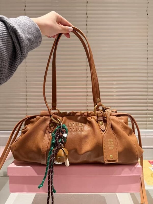 miumiu baseball bag  43x19cm