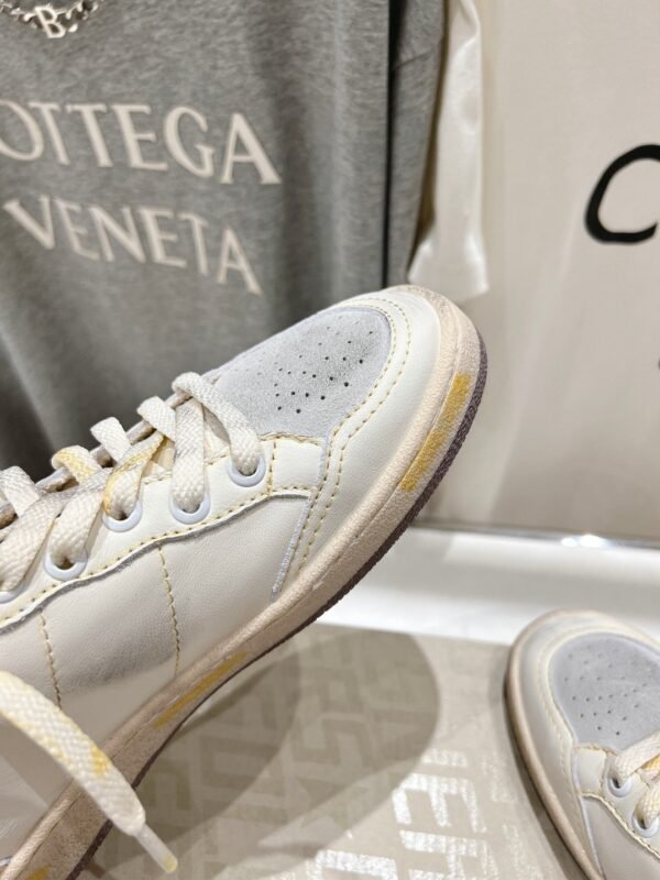 Golden Goose Casual shoes premium version