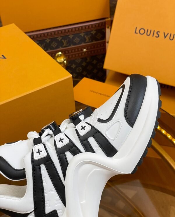 Louis Vuitton Fancy Panda Button Sneakers Top version