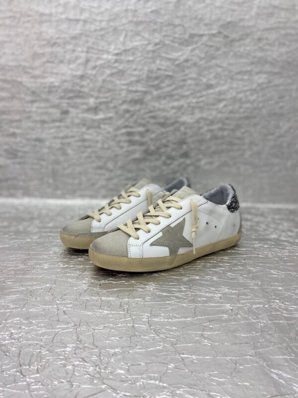 Golden Goose Casual dirty shoes
