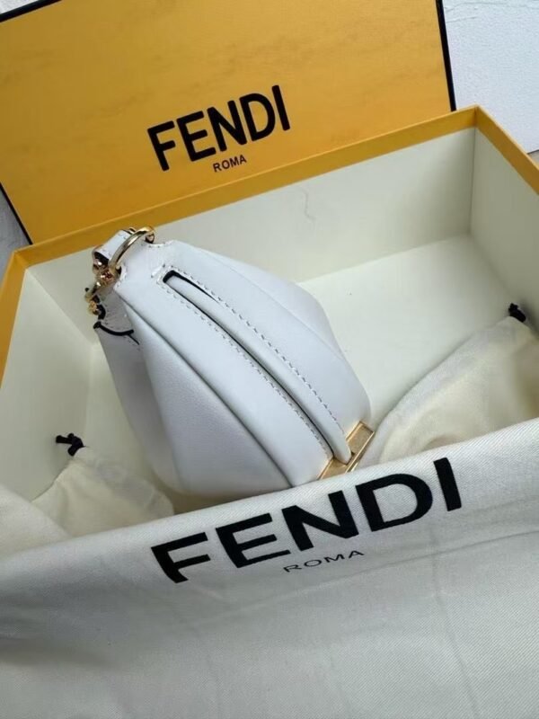 FENDI Handbag 20×7.5x13cm