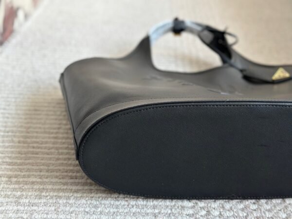 PRADA handbag 39x28cm