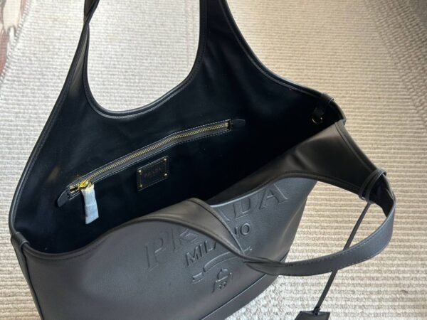 PRADA handbag 39x28cm