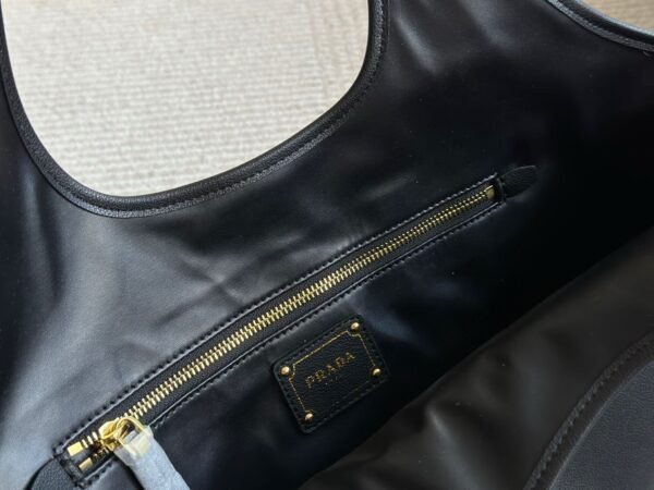 PRADA handbag 39x28cm