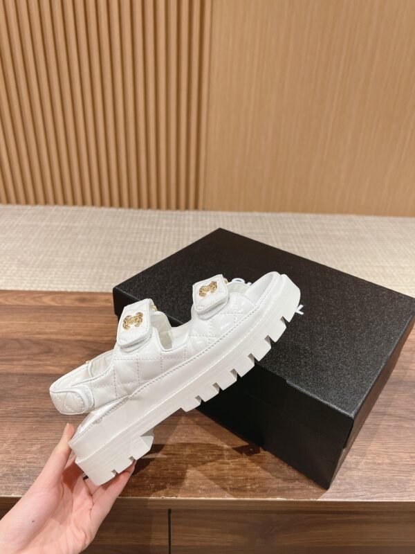 Chanel Slippers Premium Edition 1:1