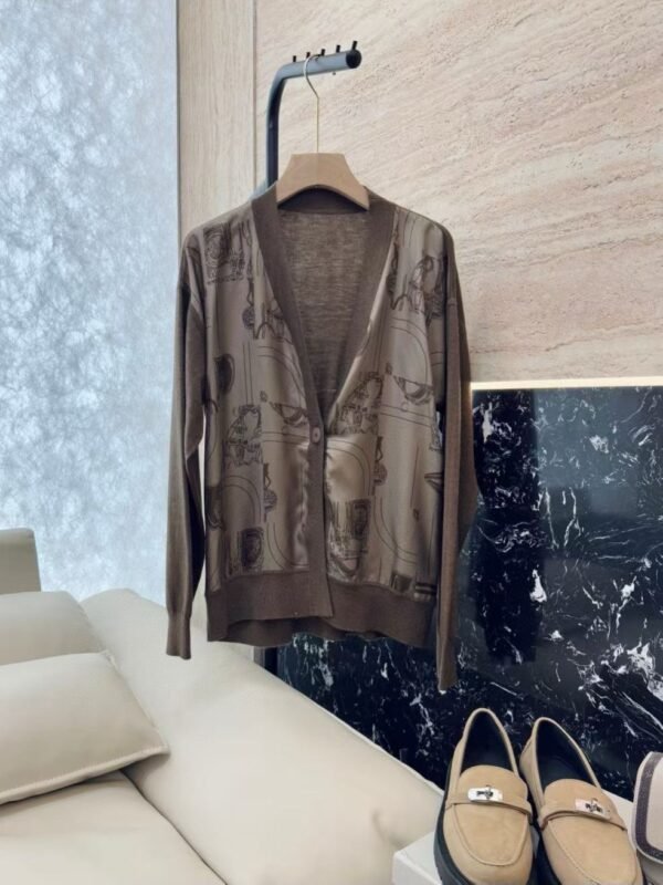 Hermès high-end knitted cardigan