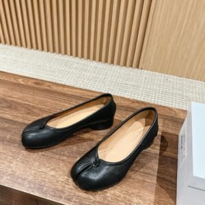 微信图片_20250319210233.jpg Maison Margiela Ballet shoes