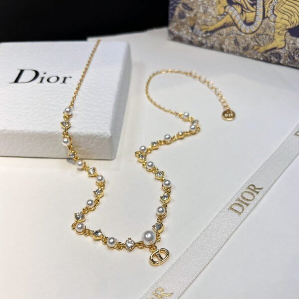 DIOR pearl necklace