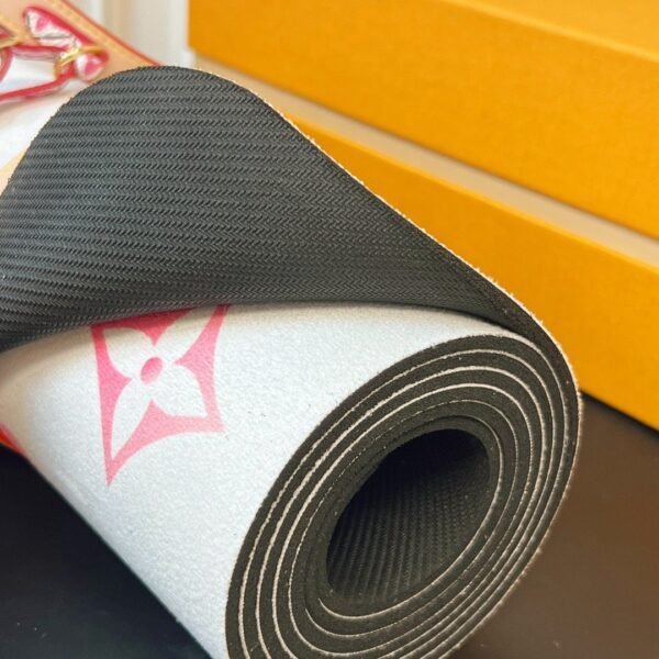 Louis Vuitton Yoga Mat 180x66x0.4cm