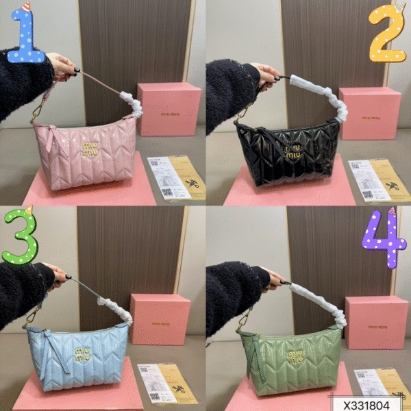 miumiu handbag 20x13cm