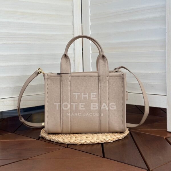 MARC JACOBS Medium leather tote bag 34×15 x 27cm