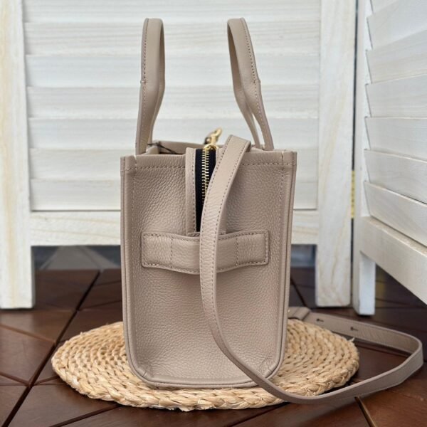 MARC JACOBS Medium leather tote bag 34×15 x 27cm