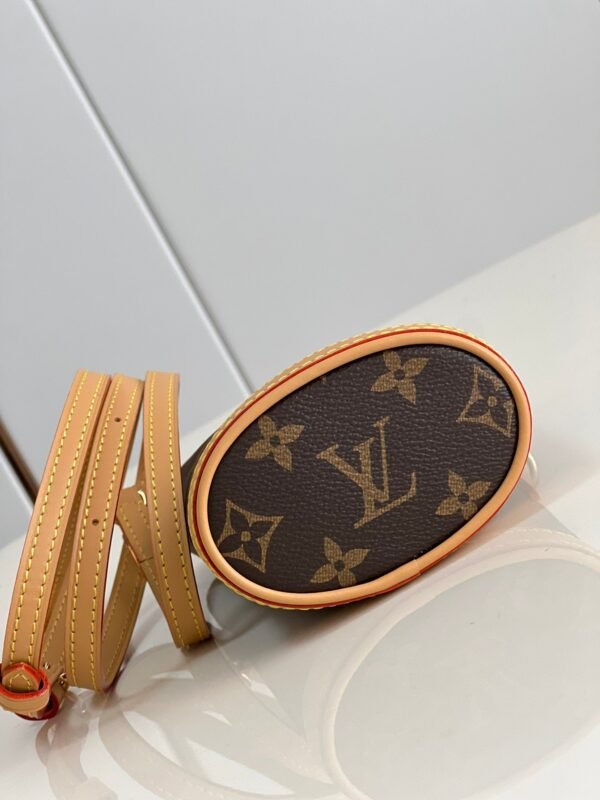 Louis Vuitton Ice Cream Cone Bag Mini Bag 14.5x18x6.5cm