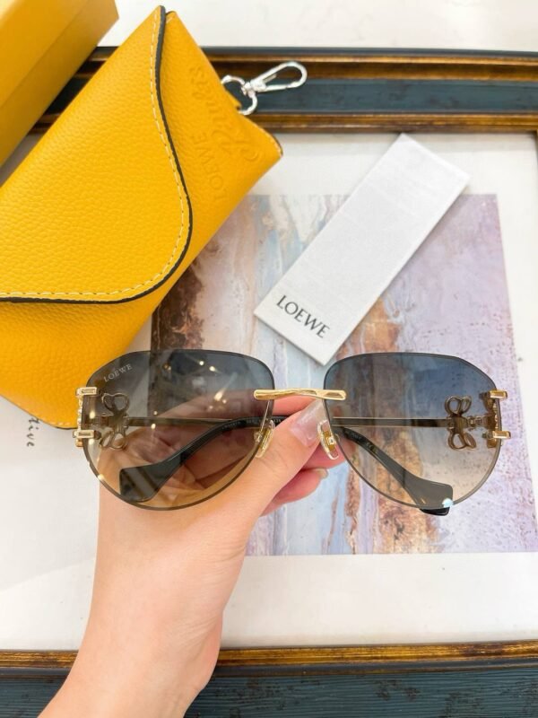 Loewe Sunglasses Premium Edition 62 mouth-16-135