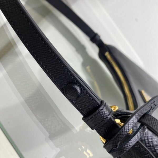 PRADA Women’s Underarm Bag 22x18x6cm