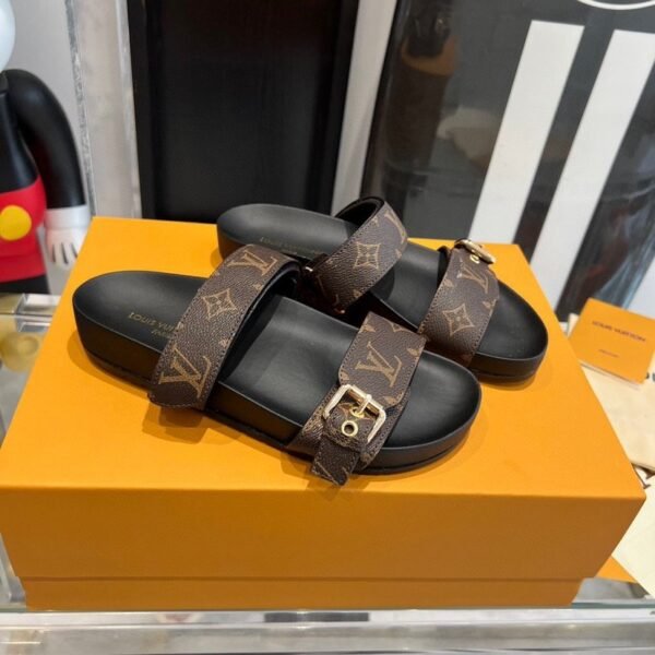 Louis Vuitton Summer Slippers