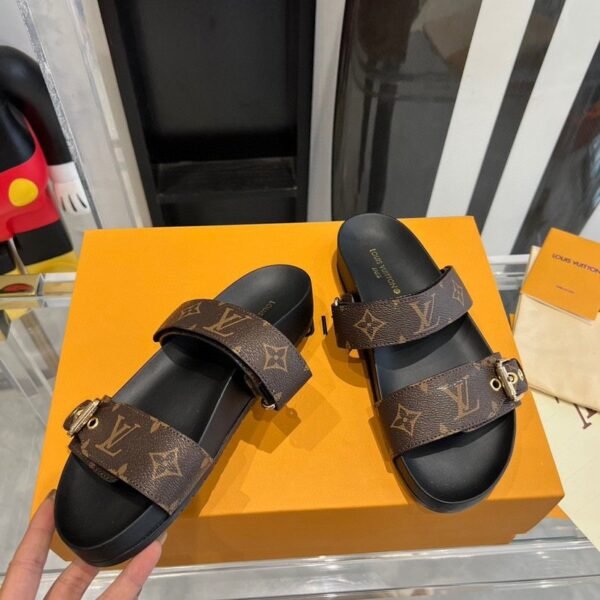 Louis Vuitton Summer Slippers