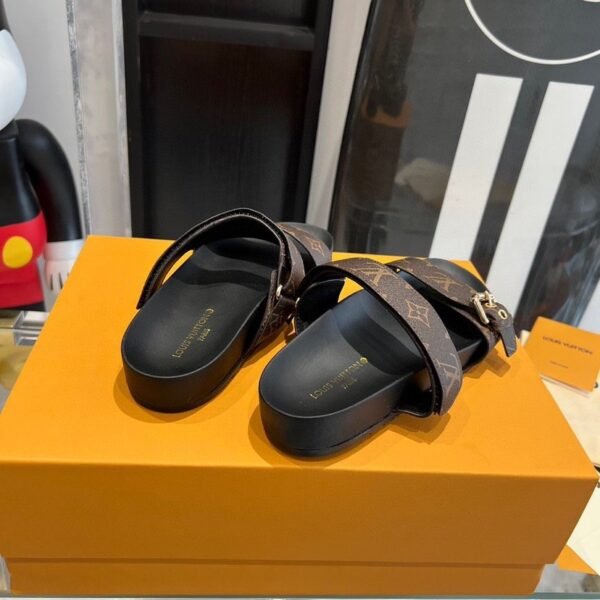 Louis Vuitton Summer Slippers