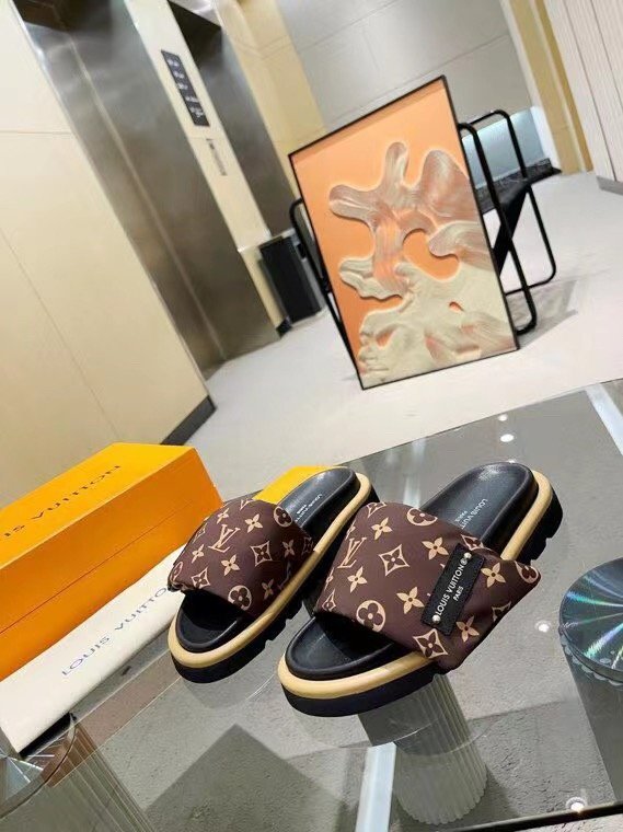 Louis Vuitton Slippers New Summer Arrivals