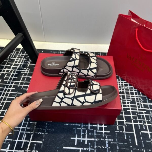 Valentino V-buckle Velcro sandals slippers