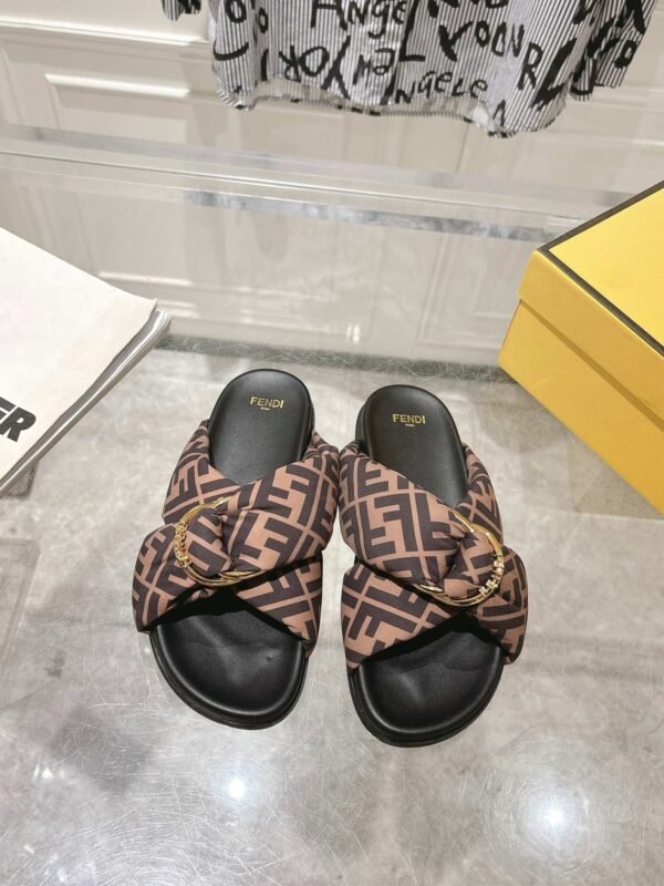 FENDI Slippers