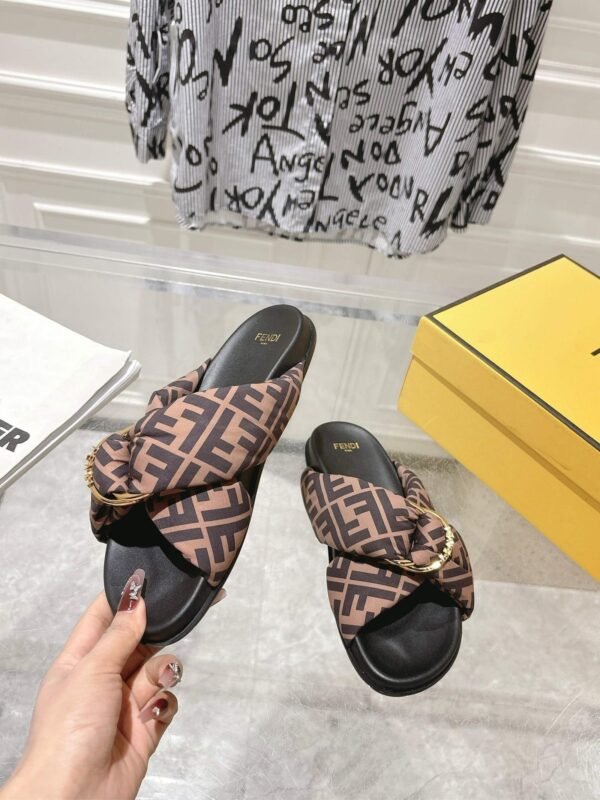 FENDI Slippers