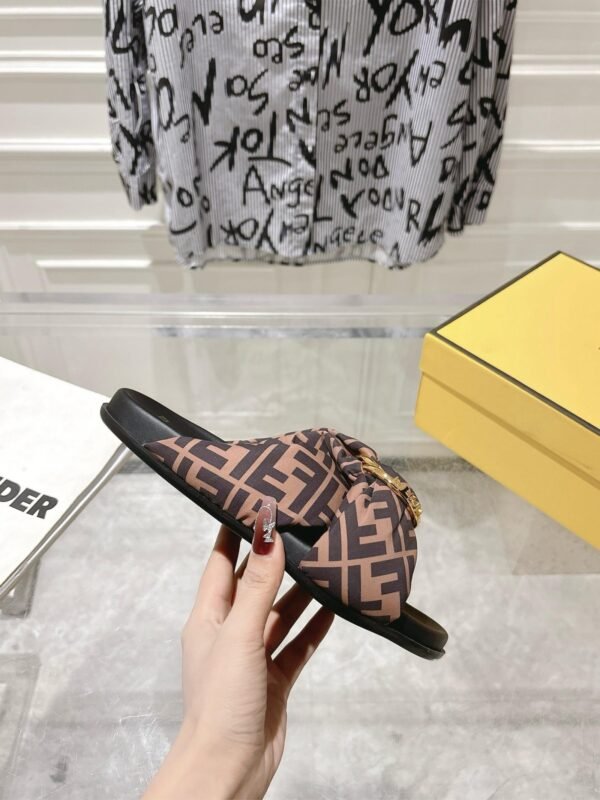 FENDI Slippers
