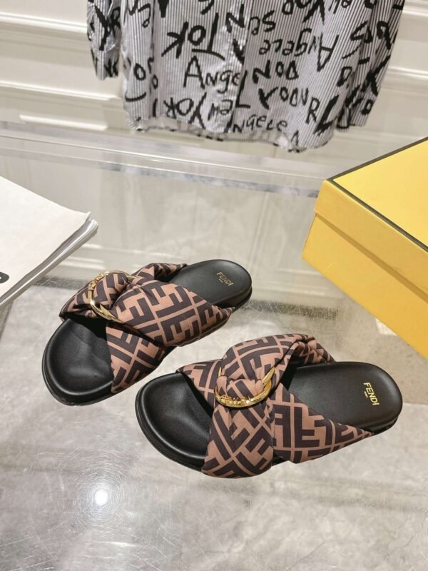 FENDI Slippers