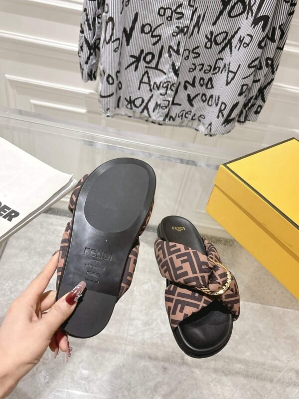 FENDI Slippers