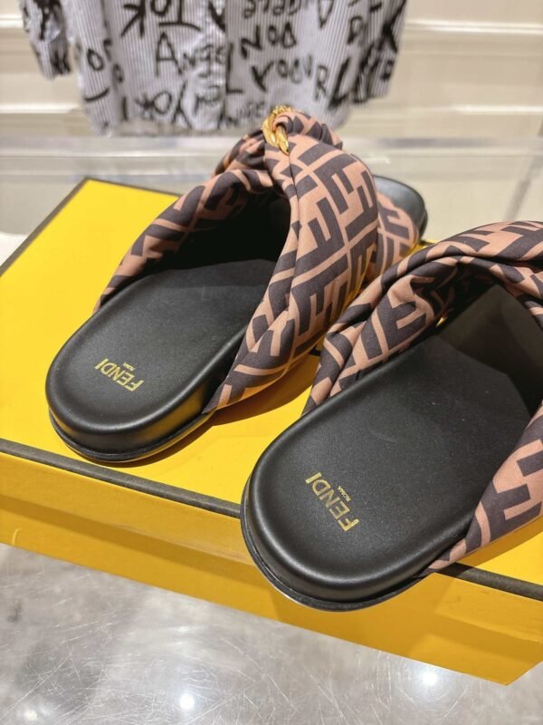 FENDI Slippers